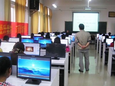 練車(chē)時(shí)什么態(tài)度，考試時(shí)什么運(yùn)氣！